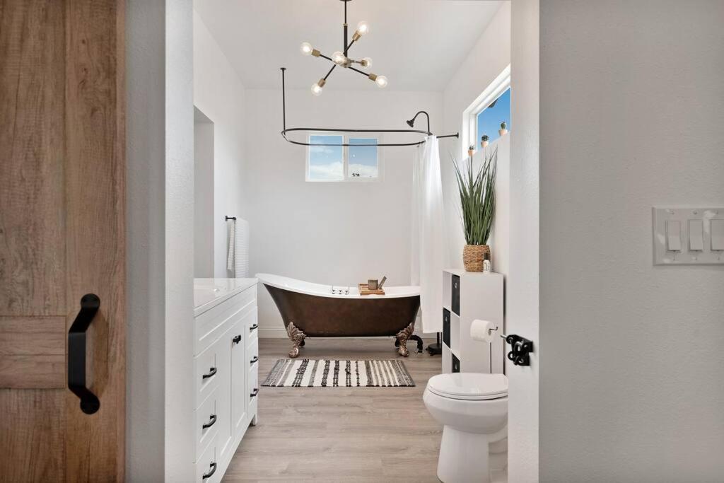 Beautiful Newly Remodeled Home, Near Jt Park Джошуа-Три Экстерьер фото